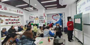 窦征荣获拾遗传承“板笔多彩花鸟龙凤字书法非物质文化遗产创新先锋”称号
