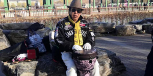 孙学忠荣获拾遗传承“孙氏龙霸鼓非物质文化遗产传承人”称号