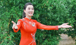 贾梦真荣获拾遗传承“豫剧非物质文化遗产传承人”称号