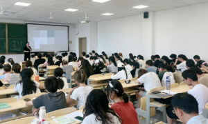 汇之阁国学院:走进高校，聚焦学生生涯规划，点亮学生职业灯塔